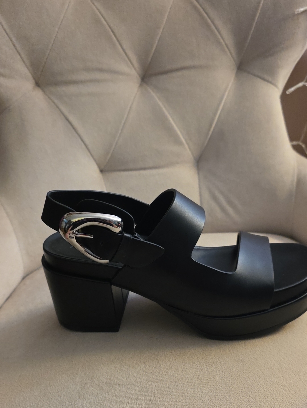 AEROSOLES Black Chunky-Heel Platform Sandals with Silver Buckle